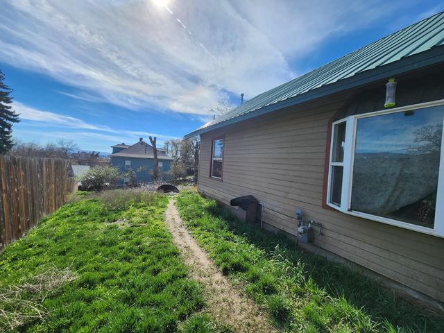 824 Grant Street, Klamath Falls, OR 97601