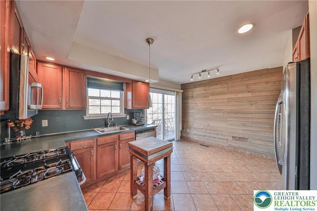 1965 Jenkins Drive, Easton, PA 18040