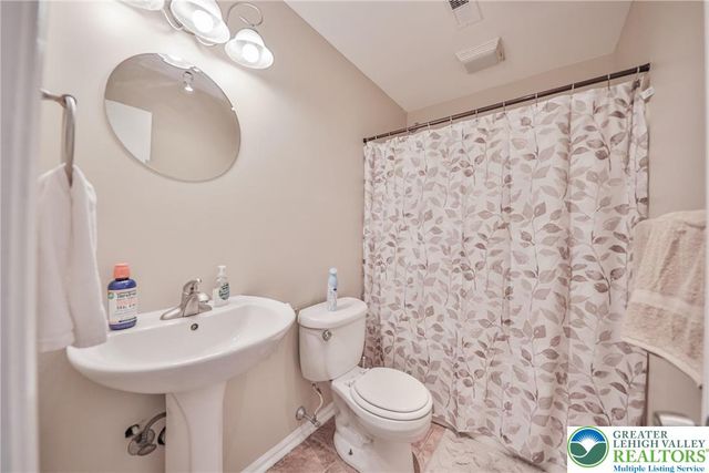 1965 Jenkins Drive, Easton, PA 18040