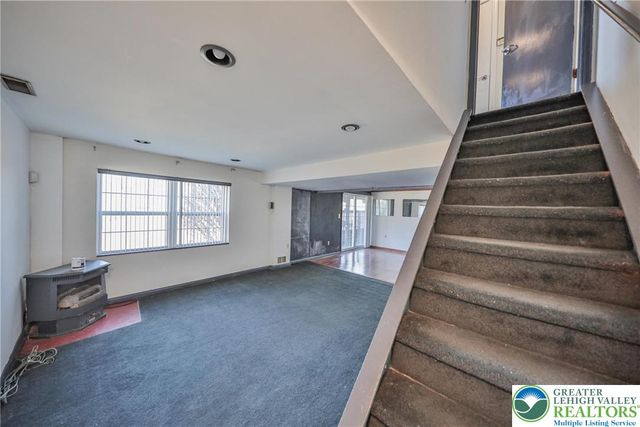 1965 Jenkins Drive, Easton, PA 18040