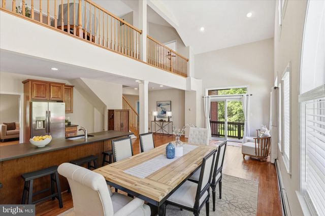 6256 WOODFAIR DR, Fairfax Station, VA 22039