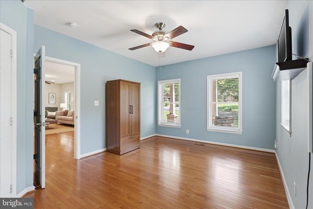 6256 WOODFAIR DR, Fairfax Station, VA 22039