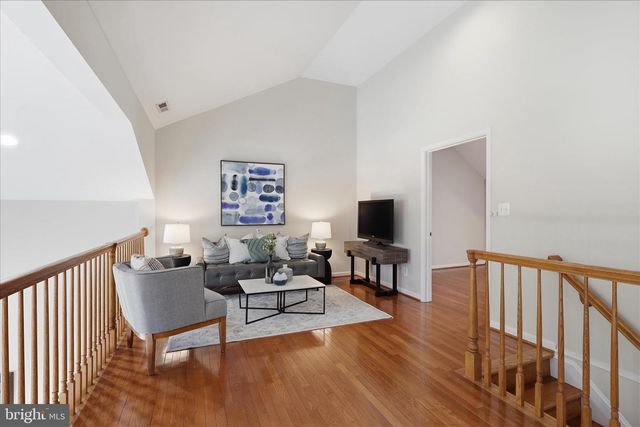 6256 WOODFAIR DR, Fairfax Station, VA 22039
