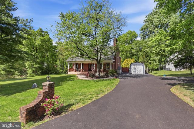 6256 WOODFAIR DR, Fairfax Station, VA 22039