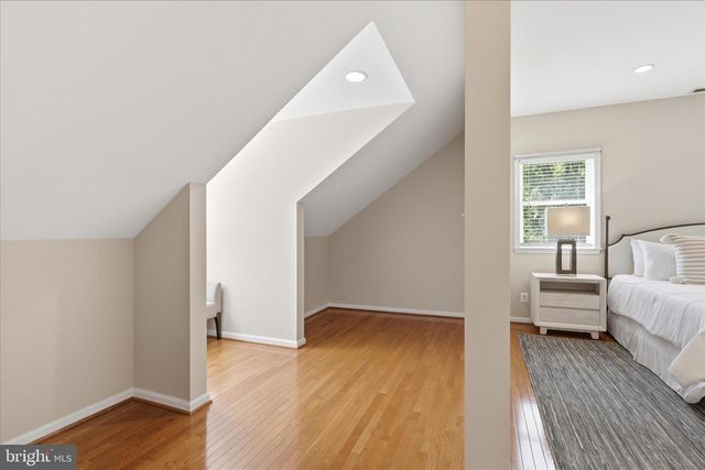 6256 WOODFAIR DR, Fairfax Station, VA 22039