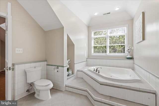 6256 WOODFAIR DR, Fairfax Station, VA 22039