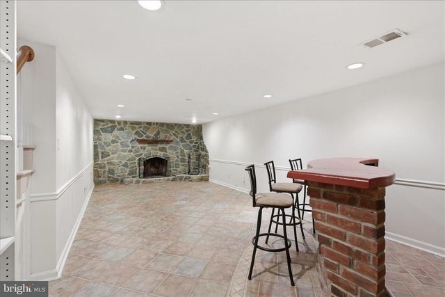 6256 WOODFAIR DR, Fairfax Station, VA 22039