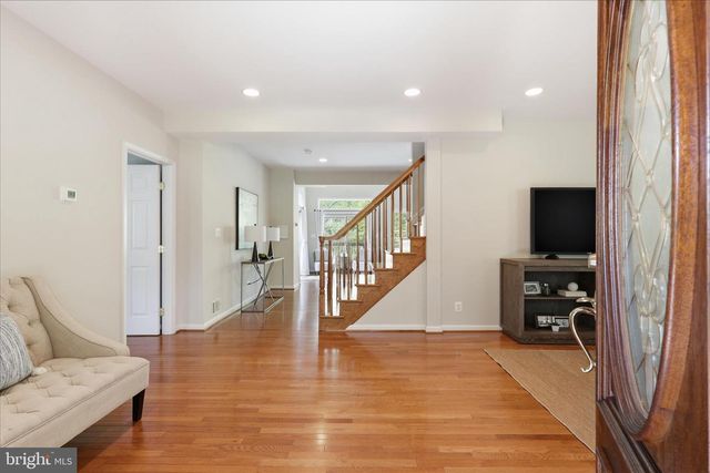 6256 WOODFAIR DR, Fairfax Station, VA 22039