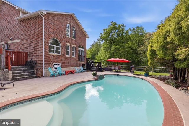 6256 WOODFAIR DR, Fairfax Station, VA 22039