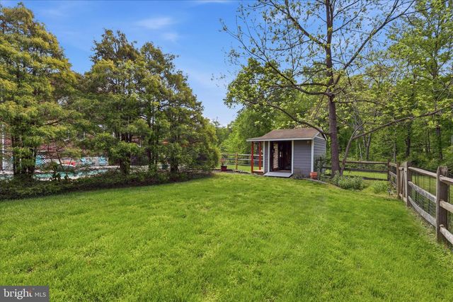 6256 WOODFAIR DR, Fairfax Station, VA 22039