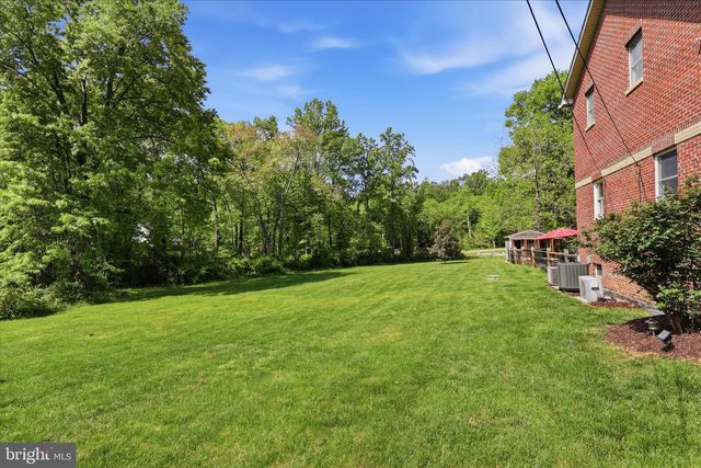 6256 WOODFAIR DR, Fairfax Station, VA 22039
