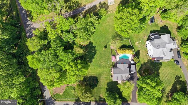 6256 WOODFAIR DR, Fairfax Station, VA 22039
