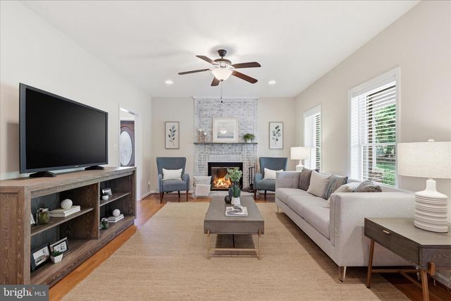 6256 WOODFAIR DR, Fairfax Station, VA 22039