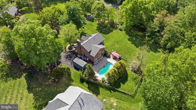 6256 WOODFAIR DR, Fairfax Station, VA 22039