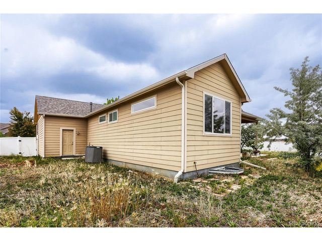 3308 Auklet Dr, Berthoud, CO 80513