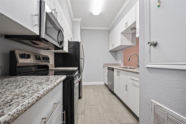 3780 Tanglewilde Street 309, Houston, TX 77063