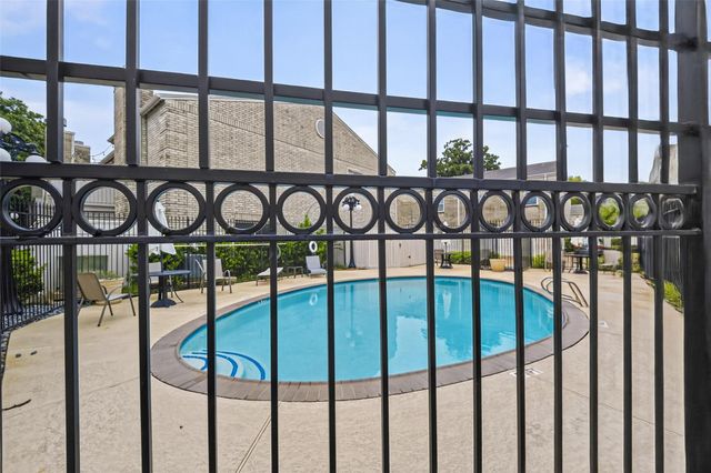 3780 Tanglewilde Street 309, Houston, TX 77063