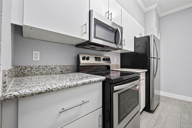 3780 Tanglewilde Street 309, Houston, TX 77063