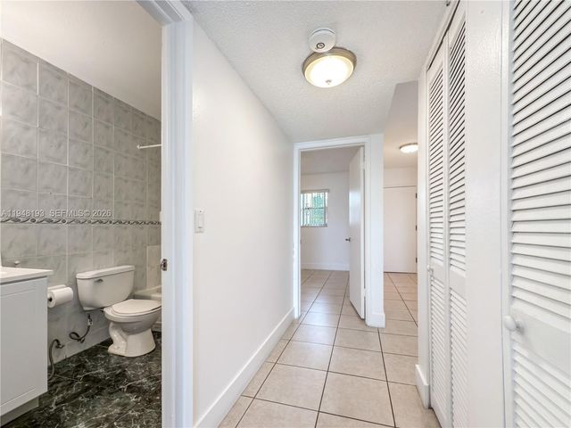 1950 W 54th St 412, Hialeah, FL 33012