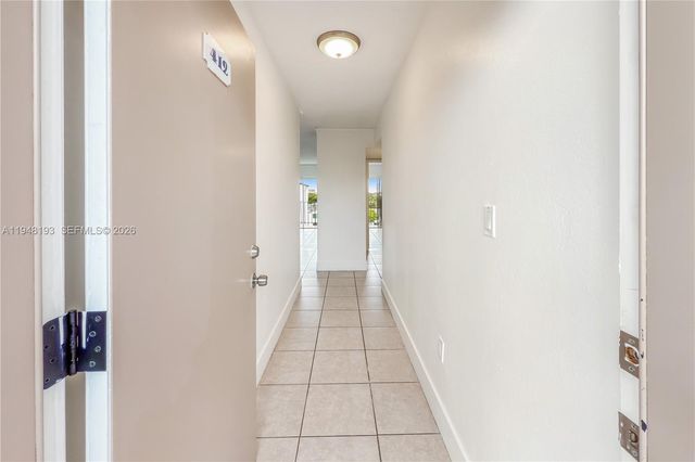 1950 W 54th St 412, Hialeah, FL 33012