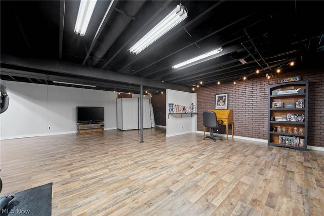 2776 Brouse Street NW, Uniontown, OH 44685