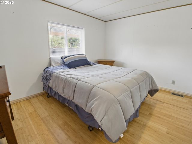 1629 N SIANO Loop, Florence, OR 97439