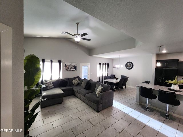 10113 Christmas Cactus Place, Socorro, TX 79927