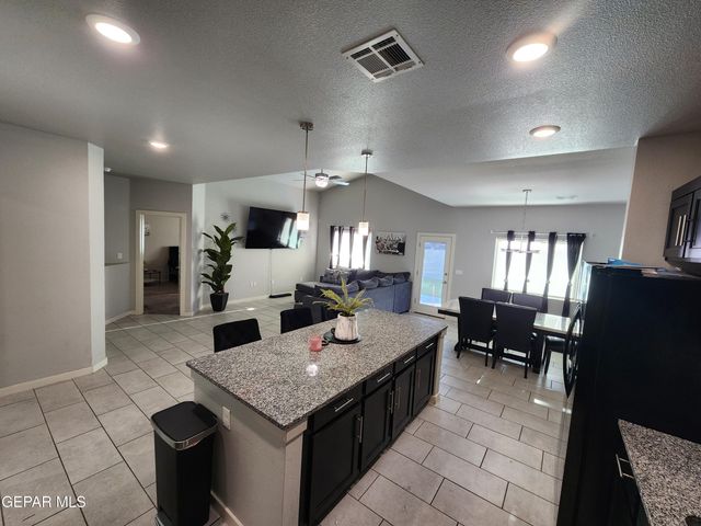 10113 Christmas Cactus Place, Socorro, TX 79927