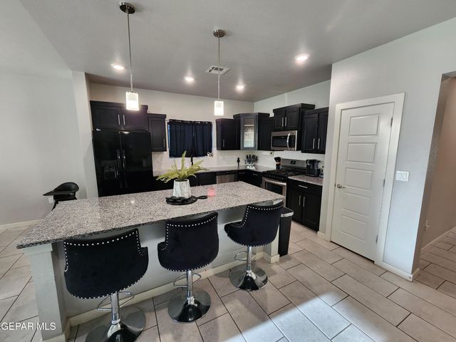 10113 Christmas Cactus Place, Socorro, TX 79927