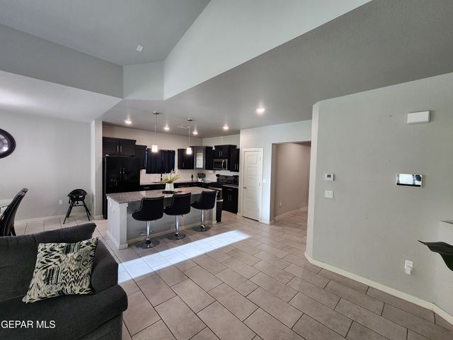 10113 Christmas Cactus Place, Socorro, TX 79927