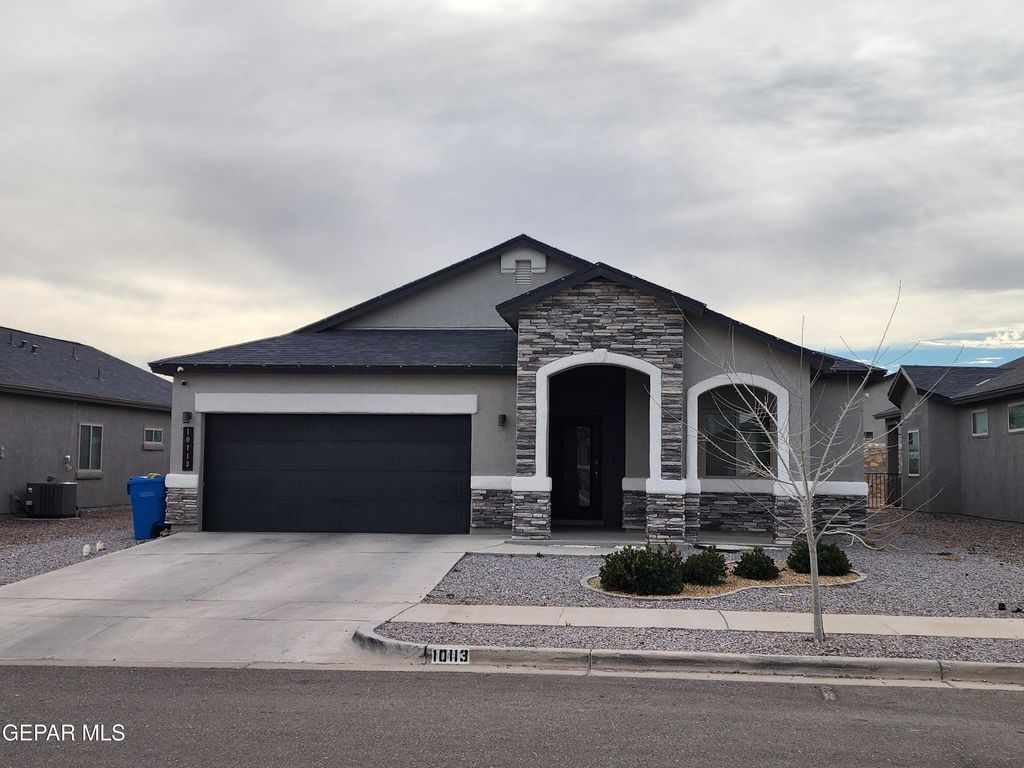 10113 Christmas Cactus Place, Socorro, TX 79927