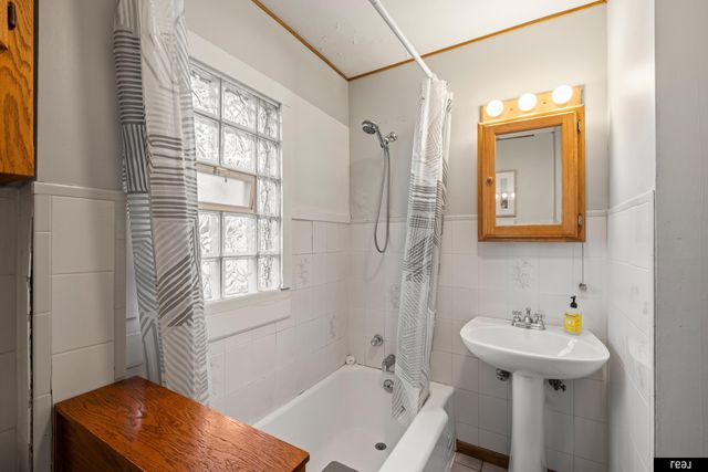 2307 N 68th Street, Omaha, NE 68104