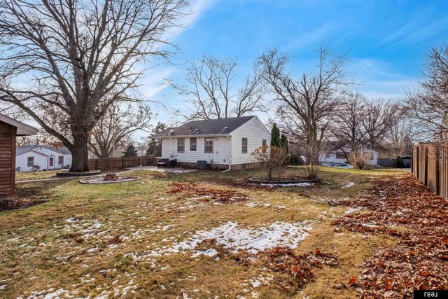 2307 N 68th Street, Omaha, NE 68104