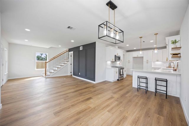 2420 Woodard Street, Houston, TX 77026