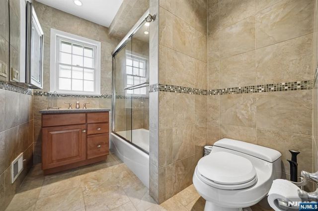 428 Fairfield Avenue, Ridgewood, NJ 07450