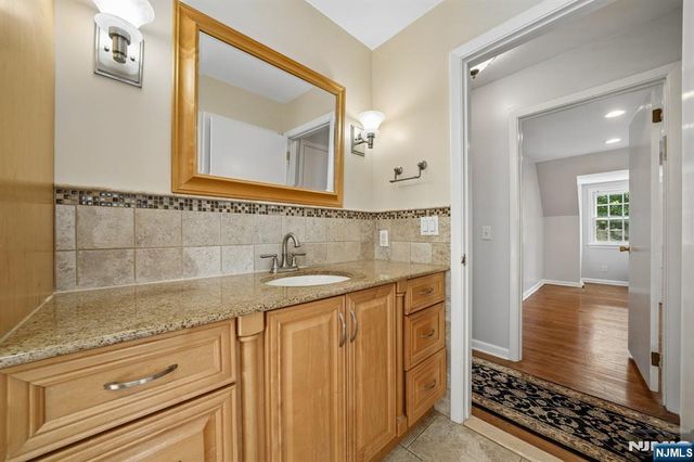 428 Fairfield Avenue, Ridgewood, NJ 07450