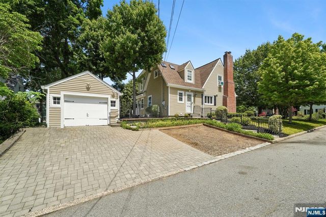428 Fairfield Avenue, Ridgewood, NJ 07450