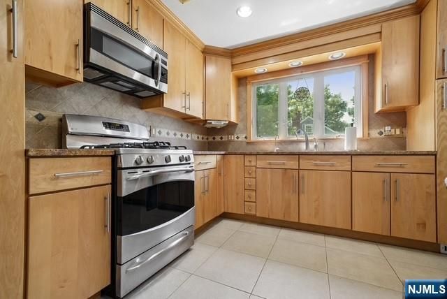 428 Fairfield Avenue, Ridgewood, NJ 07450