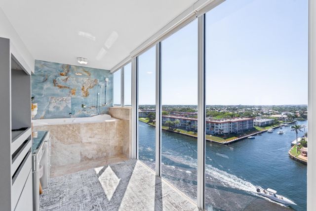 1160 Hillsboro Mile Ph, Hillsboro Beach, FL 33062
