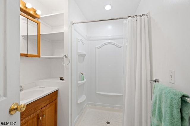 233 Beck Ave, Franklin Twp., NJ 08873