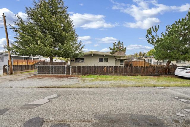 6881 F Street, Tres Pinos, CA 95075
