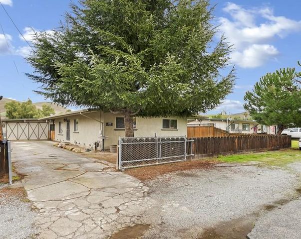 6881 F Street, Tres Pinos, CA 95075