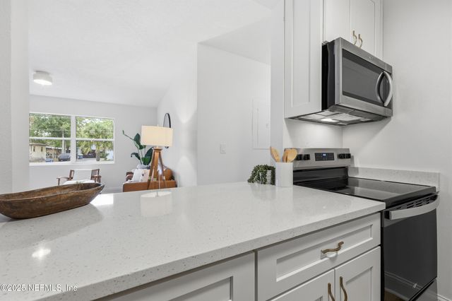 7328 BAMBERG Road, Jacksonville, FL 32277