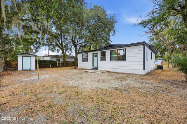 7328 BAMBERG Road, Jacksonville, FL 32277