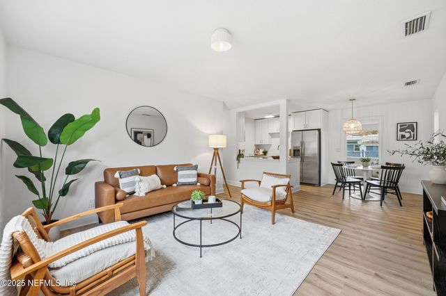 7328 BAMBERG Road, Jacksonville, FL 32277