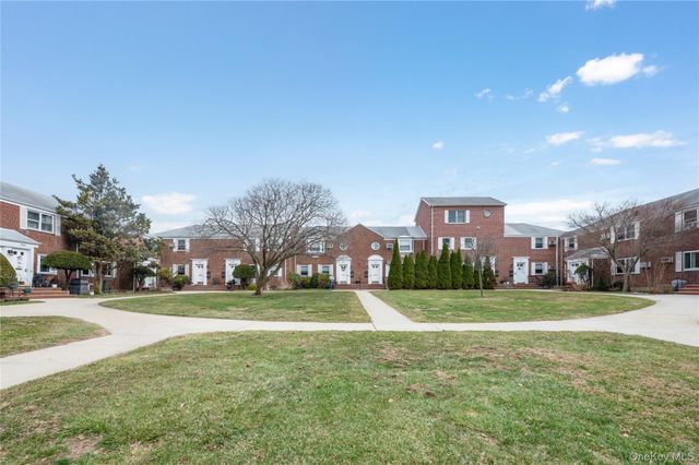 263-28 73rd Avenue 1st Fl, Glen Oaks, NY 11004