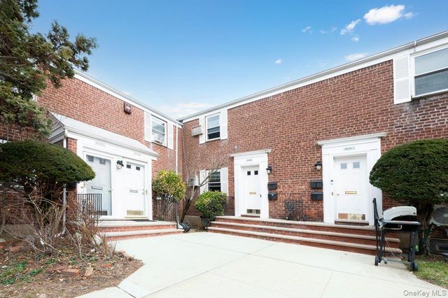 263-28 73rd Avenue 1st Fl, Glen Oaks, NY 11004