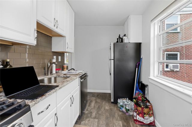 263-28 73rd Avenue 1st Fl, Glen Oaks, NY 11004