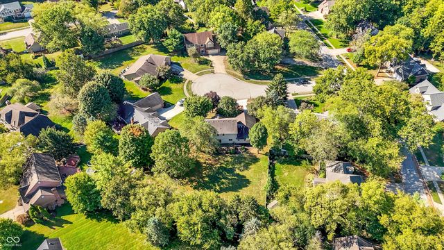 305 Gloucester Court, Noblesville, IN 46060