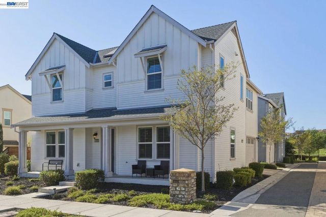 4450 Sunset View Dr, Dublin, CA 94568